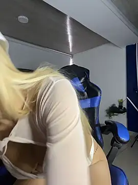 alicev kitty online show from April 6, 1:12 pm