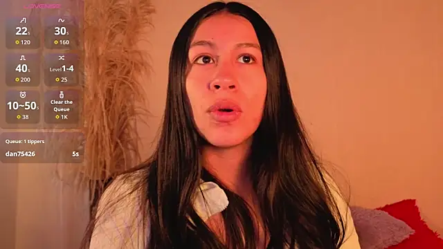 EmiGomez  online show from October 20, 3:59 pm