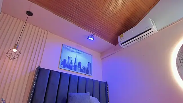 viiolett lee online show from November 5, 10:48 pm