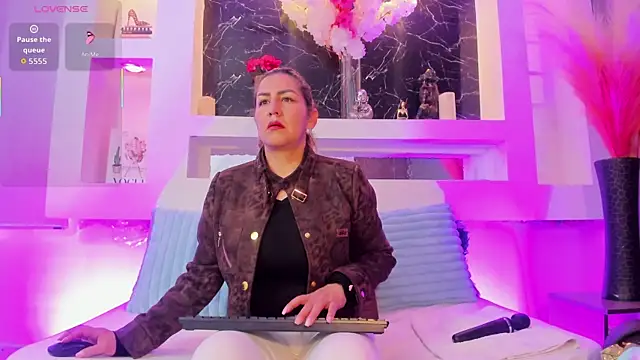 cinthya fx online show from April 16, 12:38 pm