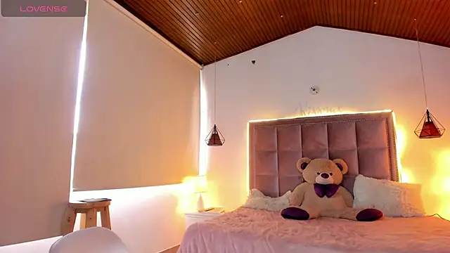 Snapshot of Melody_Ds chatting on September 30, 9:41 pm Melody Ds online show from September 30, 9:41 pm