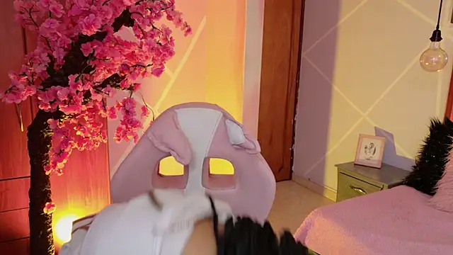 Elith noa online show from November 21, 9:39 pm