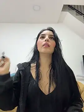  miaquevedo  online show from April 13, 12:28 pm