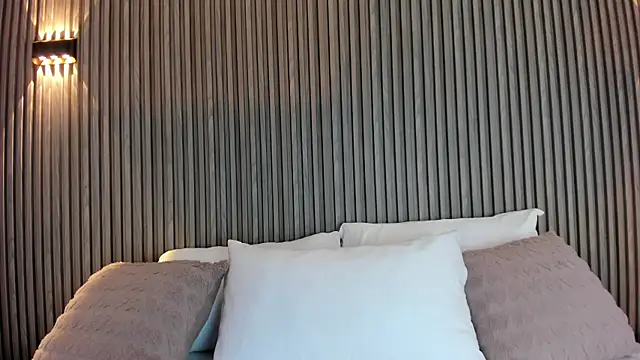 CaitlynCouper online show from February 18, 12:04 pm