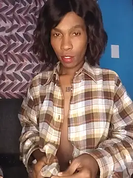 hoittytoittyxx online show from July 3, 8:04 pm