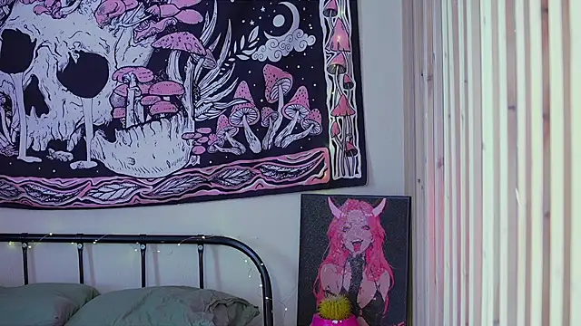 Devilina V online show from April 13, 5:52 am