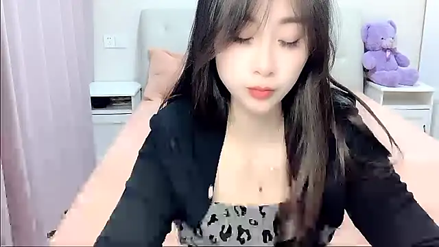 aisha123123 online show from December 1, 2:09 pm