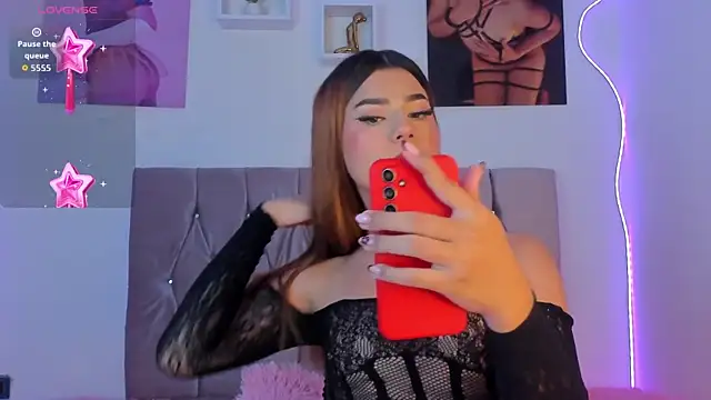 Ashley piinkk  online show from December 1, 5:33 am