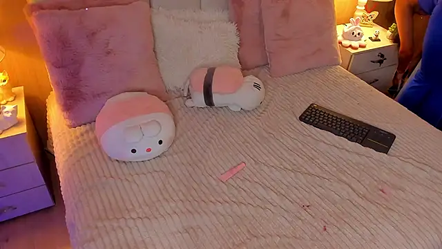 CaseyPiierce online show from November 7, 8:25 pm