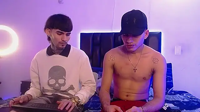 Brutal Sex Fucking online show from November 22, 11:51 pm