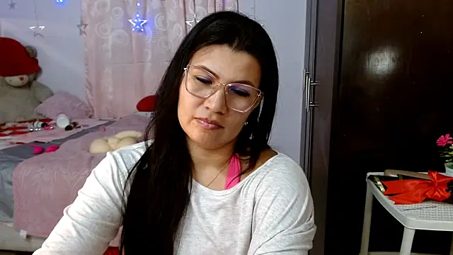 nahomi star model online show from November 2, 3:43 am