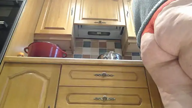 JosieAndYou online show from November 16, 2:50 pm