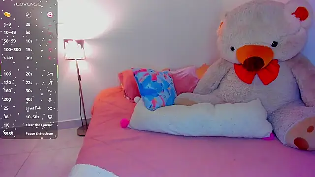 Lunadahia online show from September 26, 4:32 am