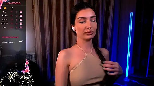 Laura Bess online show from June 29, 9:58 pm