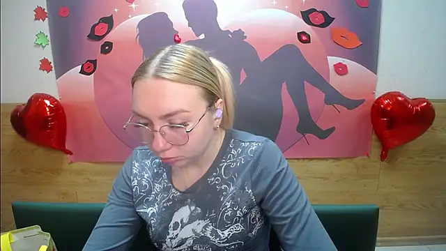 BeatriceFly online show from October 4, 5:57 am