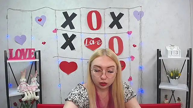 BeatriceFly online show from September 13, 2:58 pm