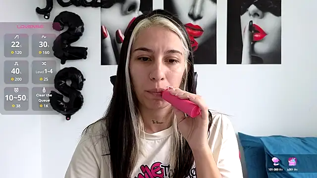 Snapshot of tammyandrade_ chatting on October 14, 1:03 pm tammyandrade online show from October 14, 1:03 pm
