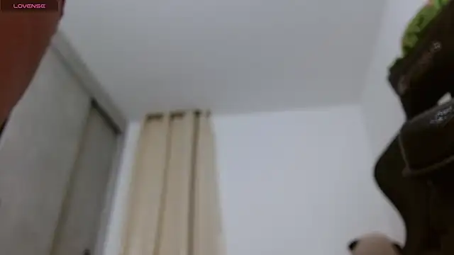 miss valery2 online show from April 18, 4:15 am