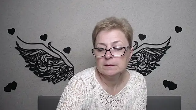 EmiliaGree online show from May 31, 6:09 pm