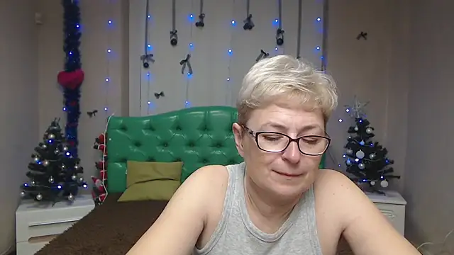 EmiliaGree online show from January 10, 6:23 pm