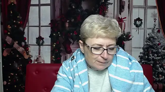 EmiliaGree online show from January 17, 7:10 pm