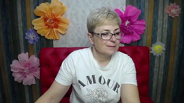 EmiliaGree online show from April 8, 5:26 pm