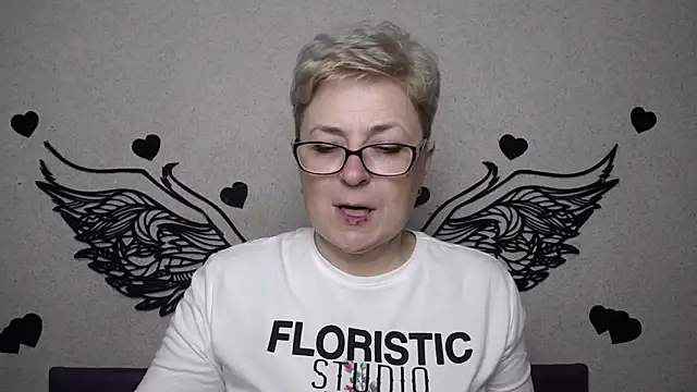 EmiliaGree online show from March 27, 6:19 pm