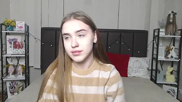 LauraHlot online show from November 16, 7:47 pm