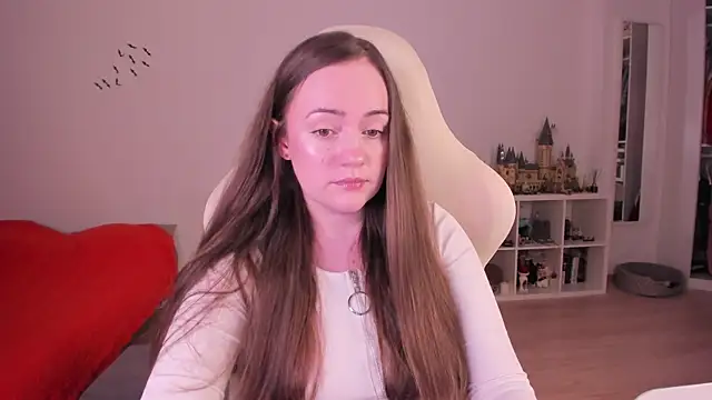 WalkingGirl online show from November 9, 7:43 pm