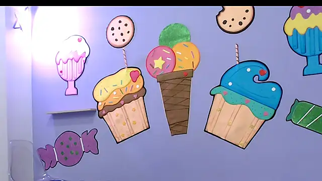 evaleribigtits18 online show from November 12, 7:23 pm