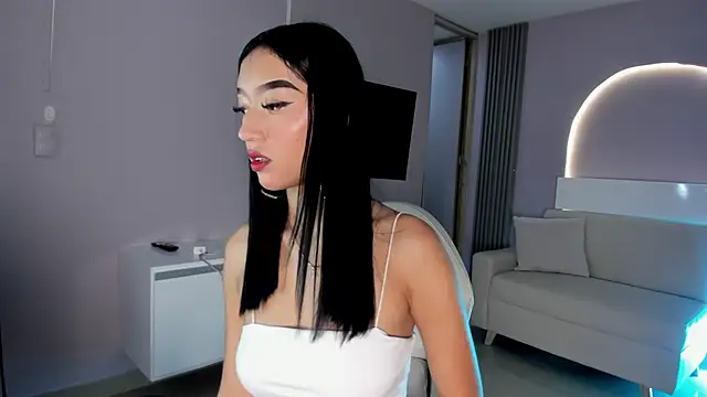 millieskinny  online show from October 16, 11:29 pm