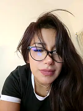 Snapshot of Lau1127 chatting on October 25, 4:20 am Lau1127 online show from October 25, 4:20 am