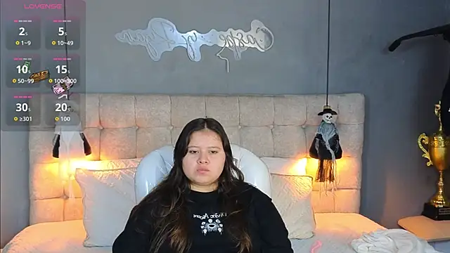 Laia and Aloby online show from October 9, 10:25 pm