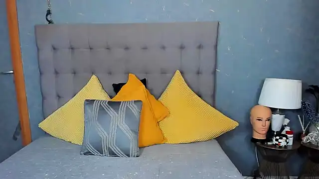 AmyCubes online show from March 6, 7:47 am