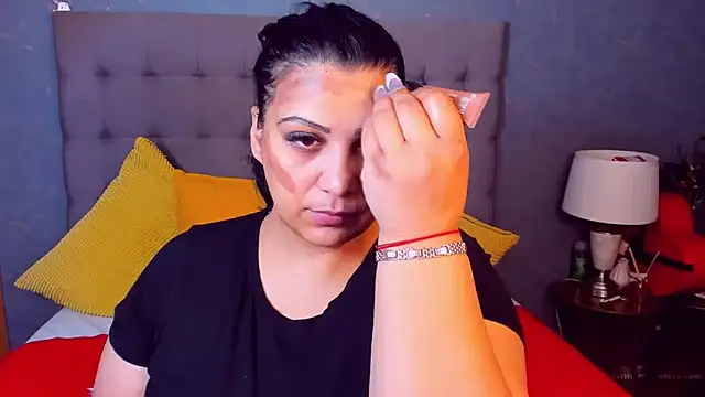 AmyCubes online show from April 3, 5:16 am