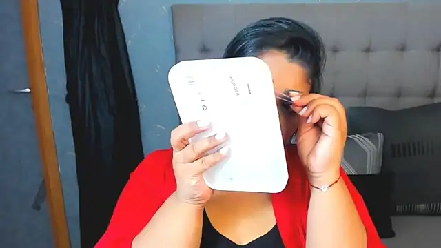 AmyCubes online show from October 7, 3:38 pm