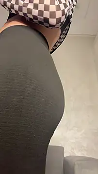 fatisexy online show from April 14, 11:49 pm