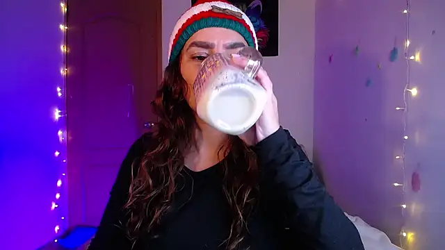 Lu perez online show from December 17, 1:33 am