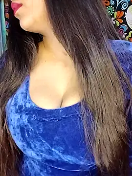 Sreya213 online show from February 15, 7:13 pm