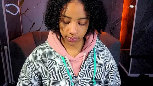 Violeth b online show from November 17, 12:50 pm