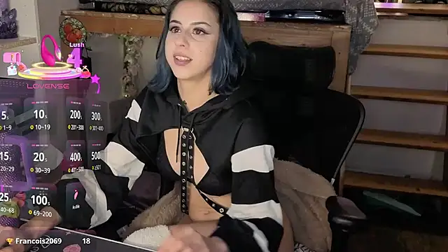 LisandreLaVenale online show from April 10, 10:16 pm