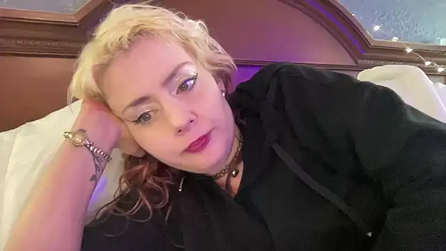 SkarlettRose96 online show from April 23, 7:49 pm