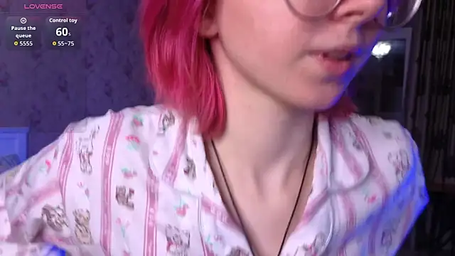 Snapshot of Nora_Failure chatting on October 8, 1:04 pm Nora Failure online show from October 8, 1:04 pm