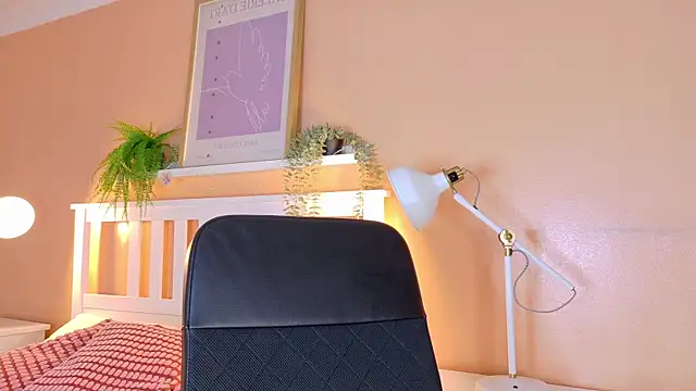 ParisFox  online show from October 27, 7:41 pm