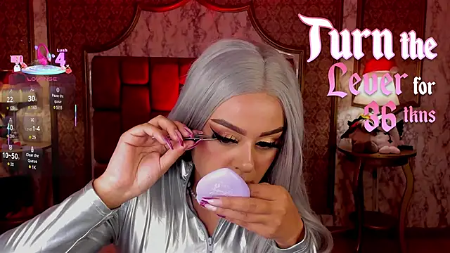 SoffiQueen online show from December 19, 1:47 pm