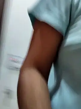 illay love online show from December 4, 4:37 am