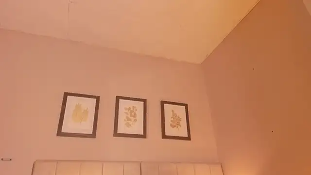 zoe sky  online show from March 28, 11:43 am