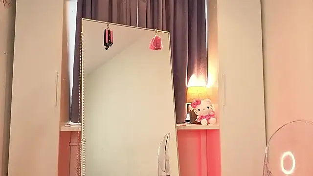 elfinvibes online show from March 7, 7:37 am