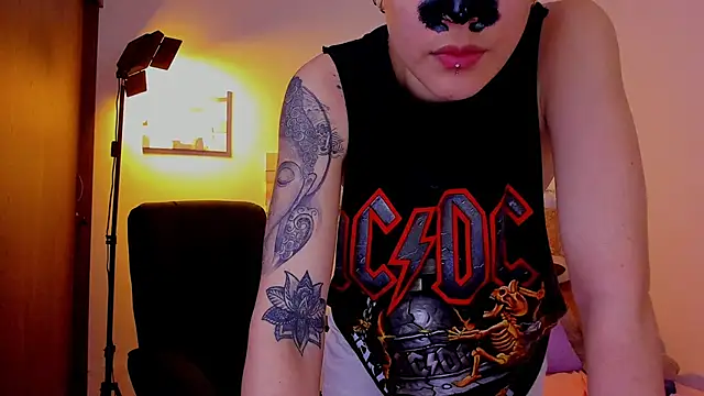 Charlee pink online show from April 2, 8:39 pm