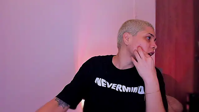 Charlee pink online show from February 2, 1:04 am